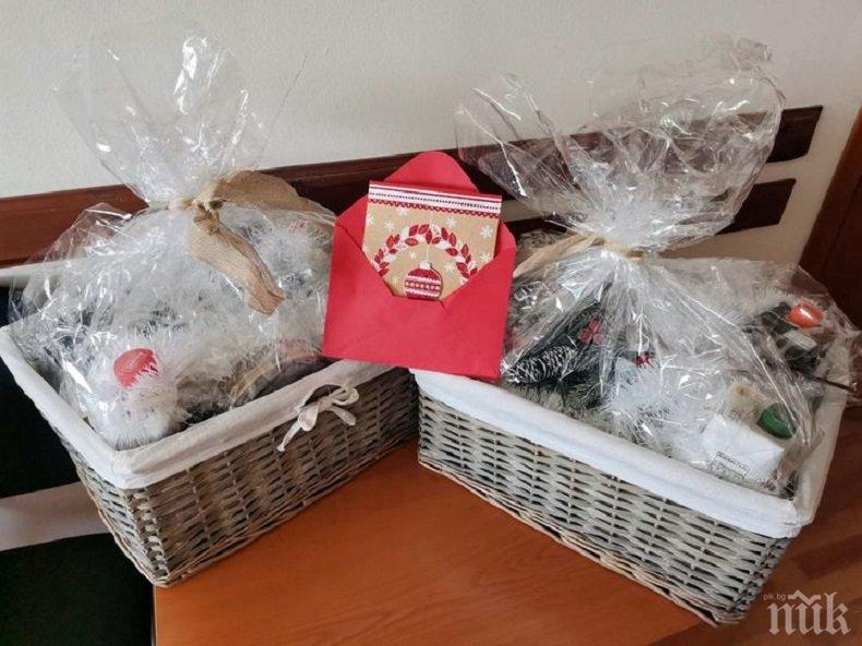 Възпитаници на Американския колеж в София с дарение за „УМБАЛ-Пловдив“