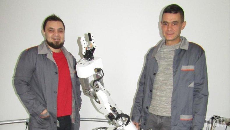 Млади програмисти създадоха индустриален робот 