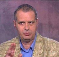 ОПАСНА ЦЕНЗУРА: Студенти на протест в подкрепа на изгонения от СУ проф. Мирчев