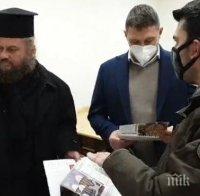 Председателят на Църковното настоятелство на столичния храм „Св Ап. Андрей Първозванний” протойерей Стилиян Табаков: Никой не е помагал толкова на църквите, както премиерът Борисов и ГЕРБ (СНИМКИ/ВИДЕО)