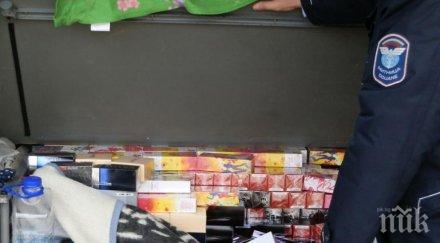 митничари иззеха 3000 парфюма спортни дрехи гкпп капитан андреево