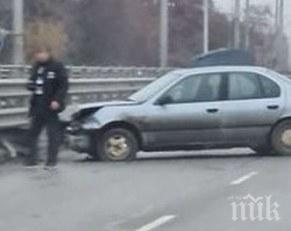две коли помляха моста адата