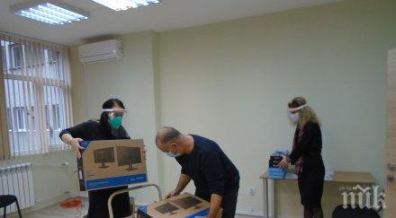 100 филиала центровете спешна медицинска помощ получиха компютри