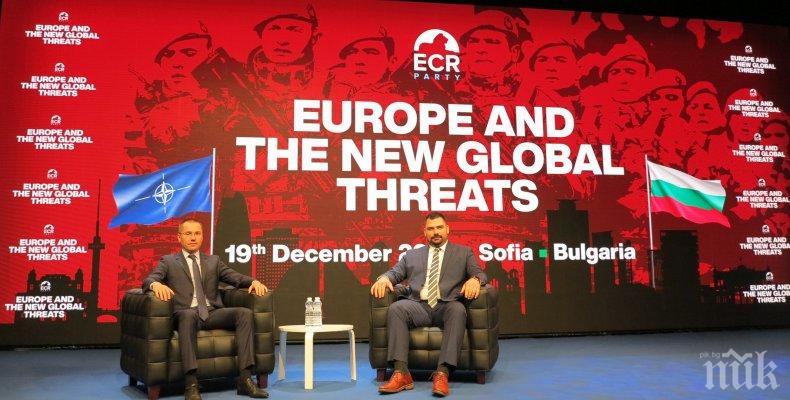 Джамбазки: Фабрики за фалшиви новини водят информационна война срещу България заради Северна Македония