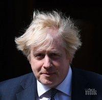 Първият министър на Шотландия се пошегува с прическата на Борис Джонсън: Ще му подаря четка за коса
