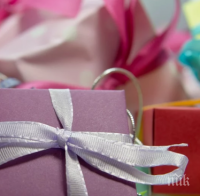 Обявиха най-желаните подаръци от работодателя за Коледа и Нова година