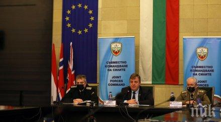 красимир каракачанов адмирал емил ефтимов поздравиха празниците военнослужещите граница снимки