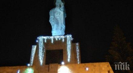 монументът богородица хасково украса достъп инвалидни колички