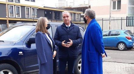 мбал асеновград получи дарение санитарни материали областния кризисен щаб снимки