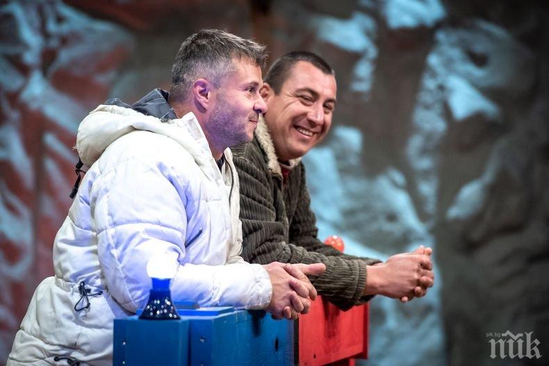 Шеф Кустев от Фермата посрещна Коледа с майка си