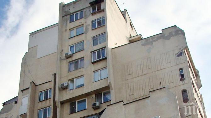 Блок в Тутракан пропада опасно, наклонил се е с 40 см