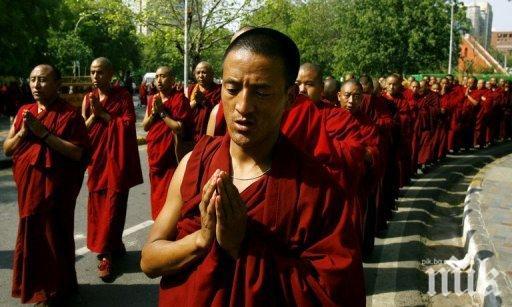 ЦЕННИ СЪВЕТИ: Тибетски монаси разкриват как да бъдем енергични и през зимата
