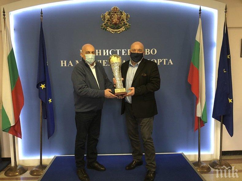 Кралев и Камен Михайлов обсъдиха годината на автомобилния спорт