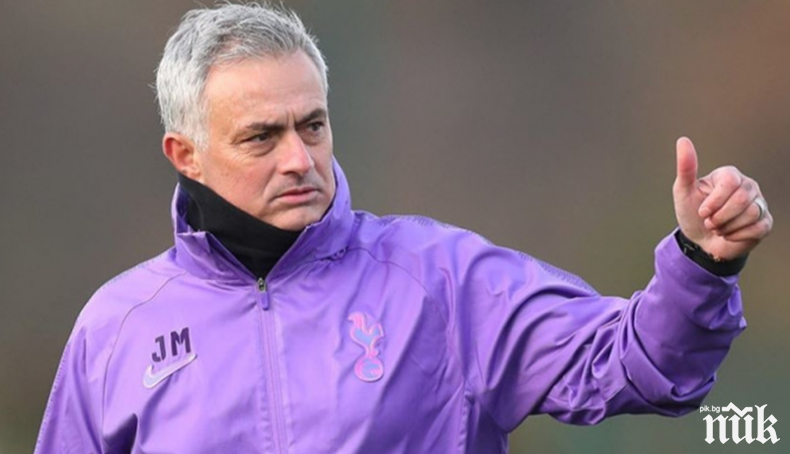 Моу критикува ас на шпорите