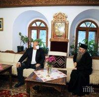 ПЪРВО В ПИК TV: Борисов в Рилския манастир: Благодаря на църквата, която ни помага в кампанията за ваксинирането срещу COVID-19. Каквото сме обещали е изпълнено (ВИДЕО/СНИМКИ)