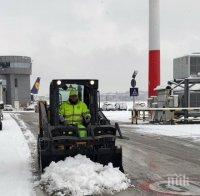 Страшна снежна буря блокира Италия