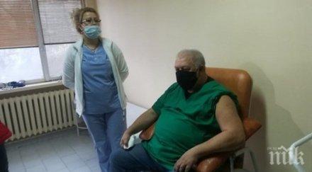 братът починал covid лекар пловдив ваксинира първи коварната зараза хасковско