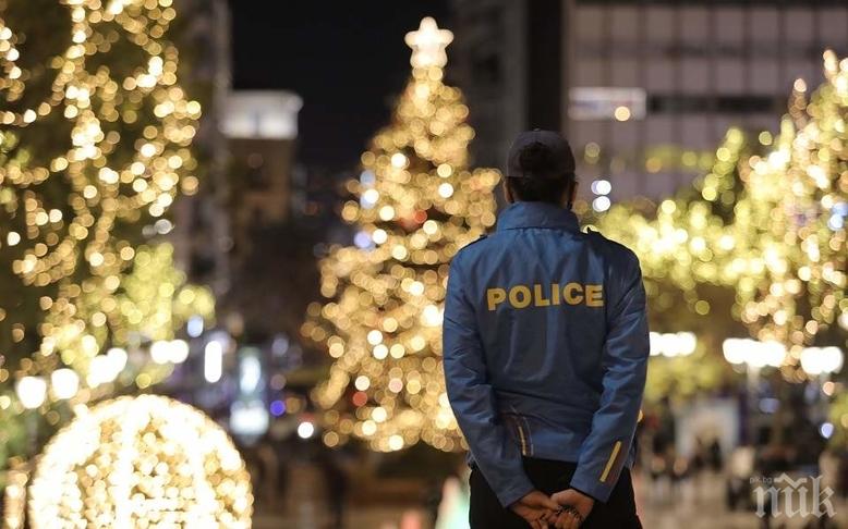 Гърция празнува Коледа на фона на строги ограничения