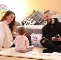 Дъщеричката на Наум Шопов стана на годинка (СНИМКИ)