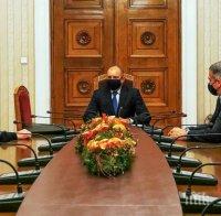 Президентът Румен Радев се срещна с адмирал Емил Ефтимов