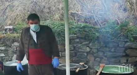 курбан медиците първа линия раздават забърдо