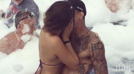 датската философия зимен оргазъм жените свалят топлите чорапи