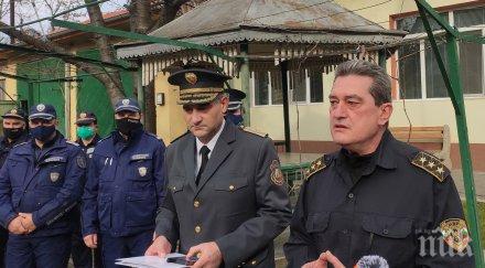 шефът пожарната награди огнеборци полицаи участвали ликвидиране произшествие гарата борово