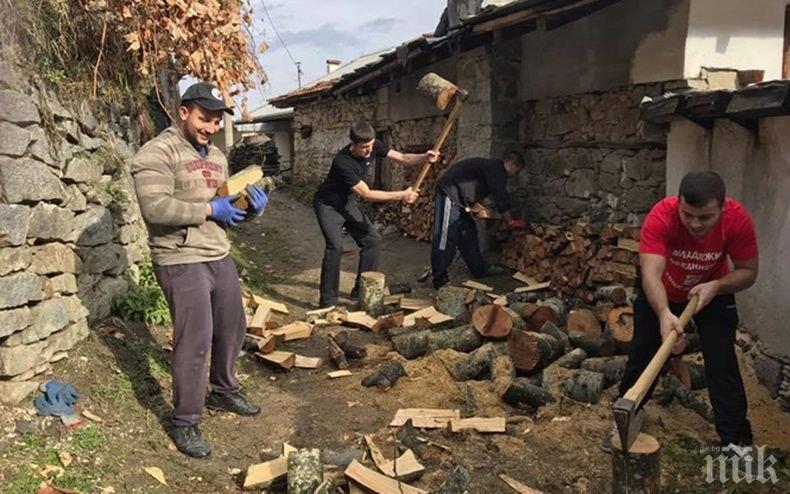 Младежи от Добрич предлагат помощ на възрастни хора и самотни майки