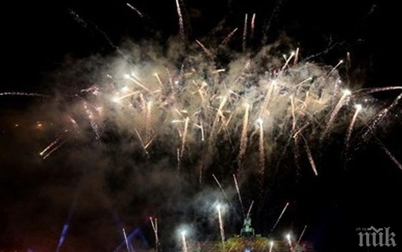 ОПАСНА РАДОСТ: Новогодишни салюти за малко да свалят четири самолета