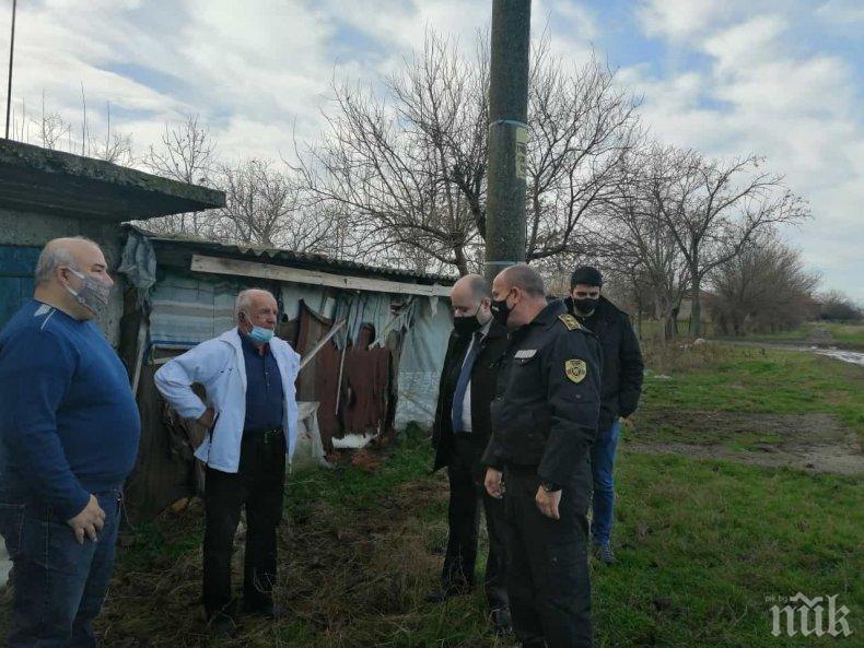 Задържаха разбойници, ограбили възрастен мъж в село до Нова Загора (СНИМКИ)