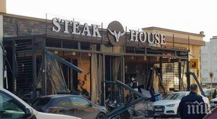 души ранени експлозия кафене косово