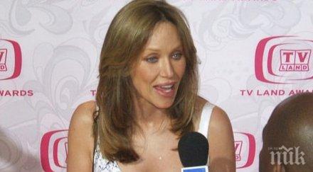 американската актриса таня робъртс оказа жива настанена болница