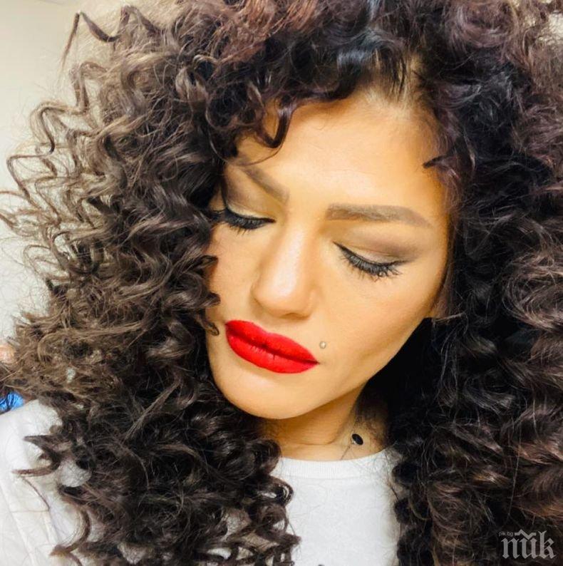 Ултрас на Левски люби Жана Бергендорф (СНИМКА)