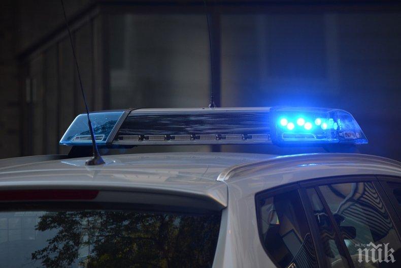 Столични полицаи пипнаха наркодилъри в София 