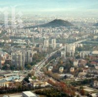 Адска воня на фекалии задушава Пловдив, не могат да открият източника