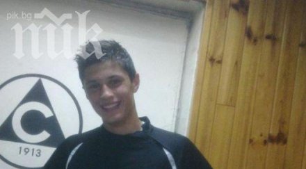 байерн мюнхен следи изявите младия играч група