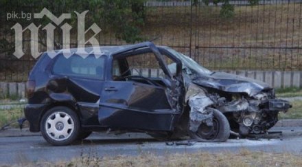 фолксваген заби стълб изгоря