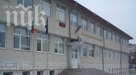 нов епизод порно скандала свети влас потрошиха салон бивша учителка