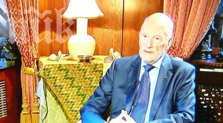 царят гледа спокойно назначението делян пеевски