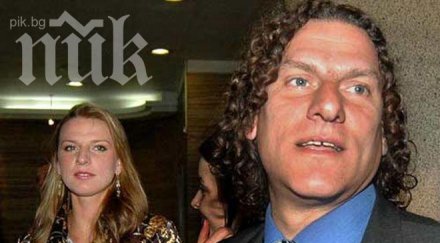 каратанчев сензационно пик българско сираче подаде сащ жалба бойко борисов сексуален тормоз