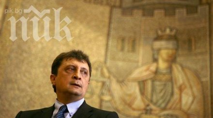 евроексперти бесни манипулациите случайното разпределение делата