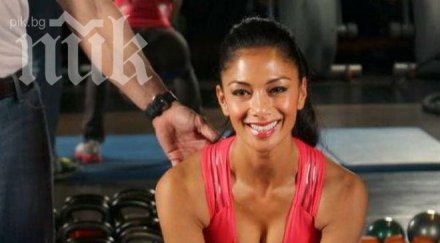 никол шерцингер поддържа перфектно тяло снимки