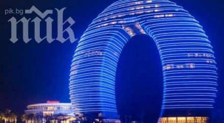 уникално построиха хотел поничка близо шанхай