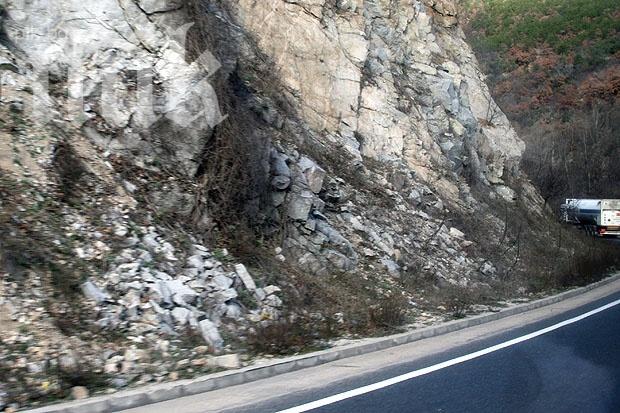 18-годишен на смъртен одър след зверската челна катастрофа в Кресненското дефиле