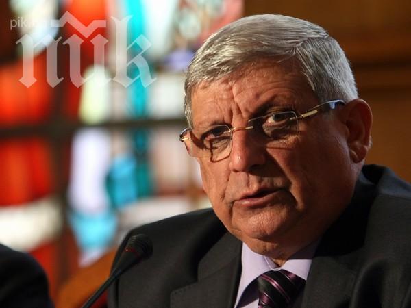 Привикват Аню Ангелов за ползването на правителствения авиоотряд от кабинета Борисов