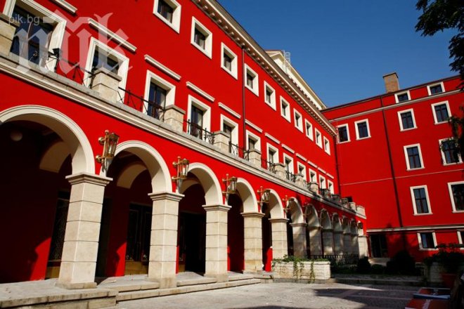 Пожарът в Драматичния театър в Пловдив не е предизвикан умишлено