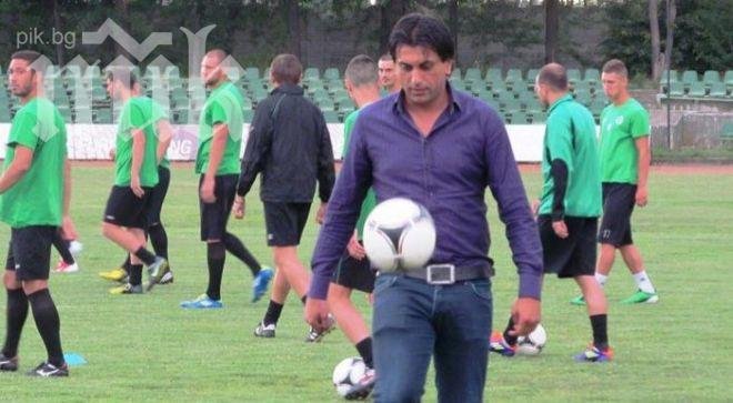 Нефтохимик пробва двама китайци