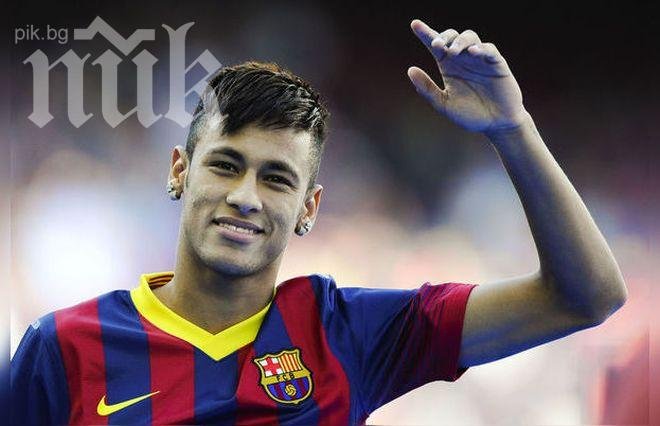 Неймар продължава с наколенките към  Лео Меси