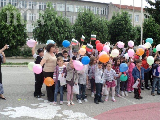 11 800 първокласници ще влязат в класните стаи в София тази есен