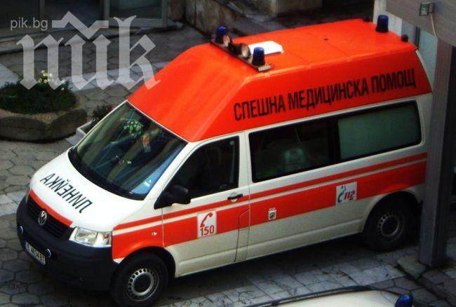 Момче бере душа след падане от колело